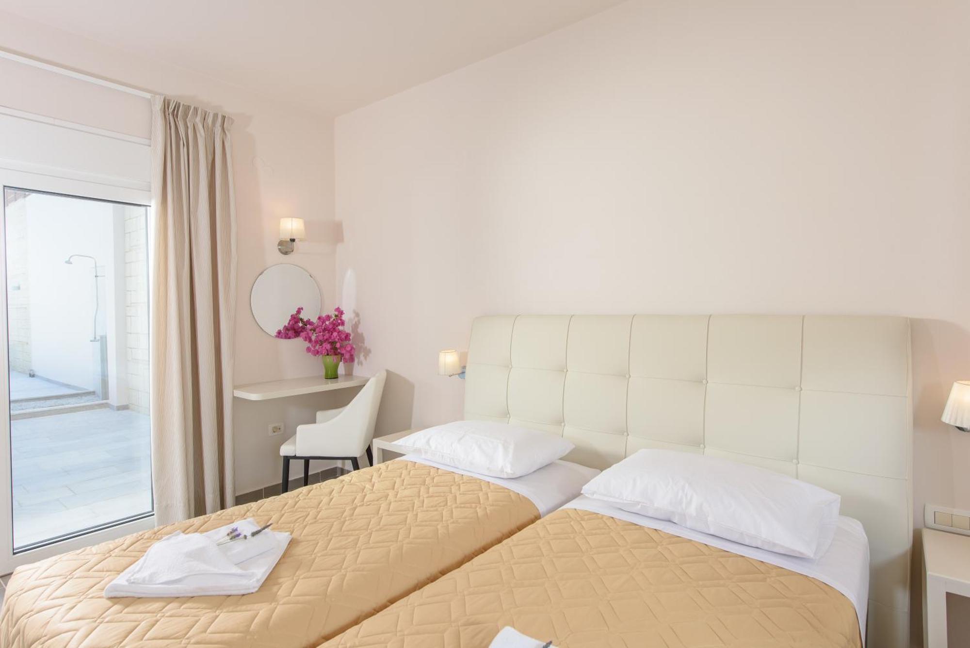 Koukos Villas 斯塔罗斯 客房 照片